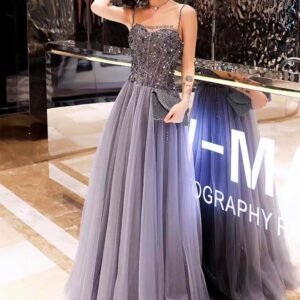 Party/prom dress gown for rent
