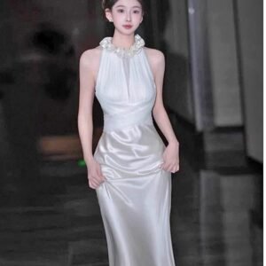 Gorgeous White Dress for rent